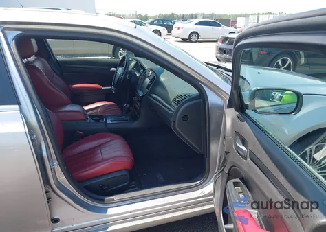 2013 Chrysler 300 300S из США, поврежденный, VIN 2C3CCABT3DH698580